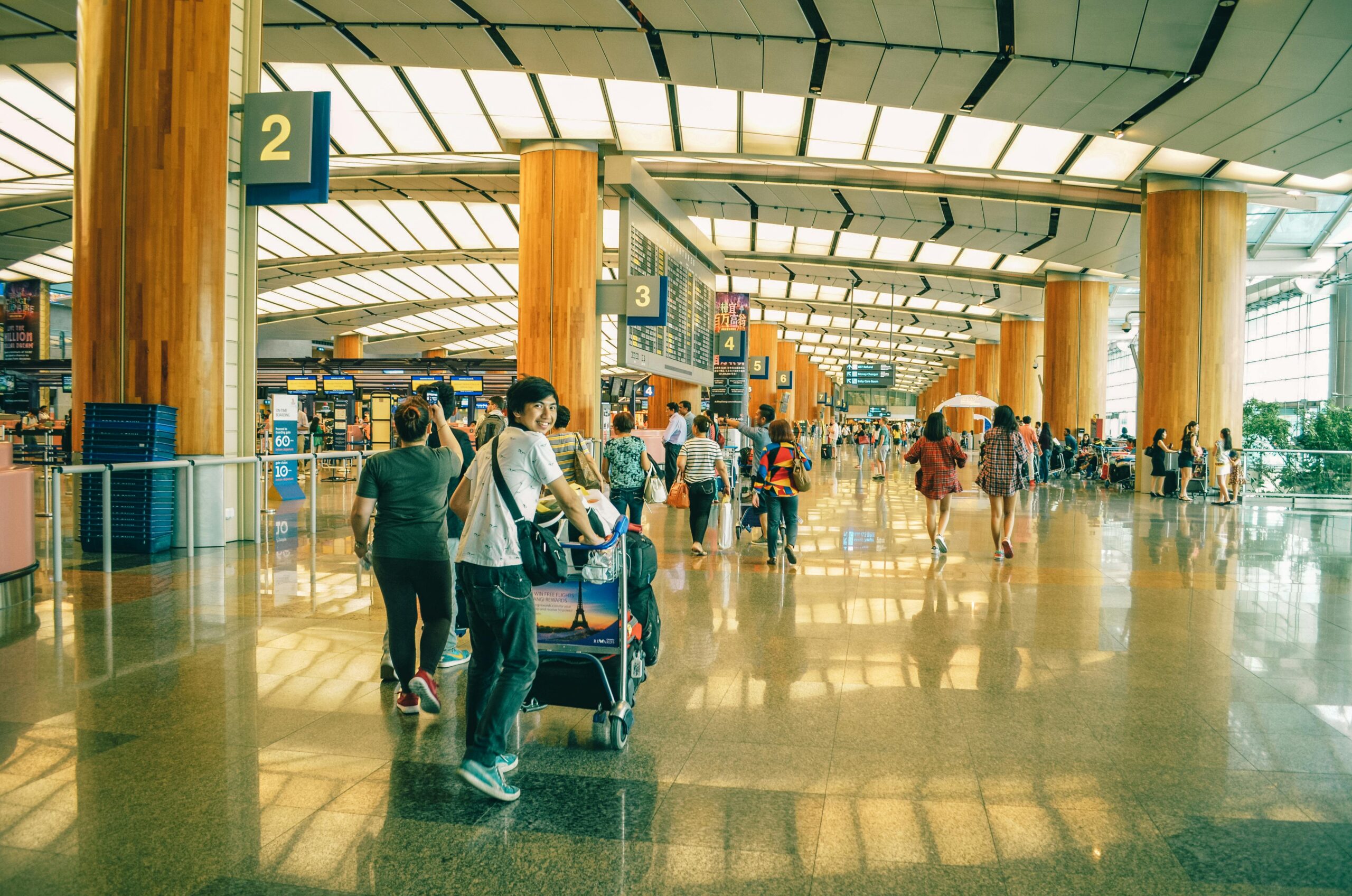 tips for traveling through an airport