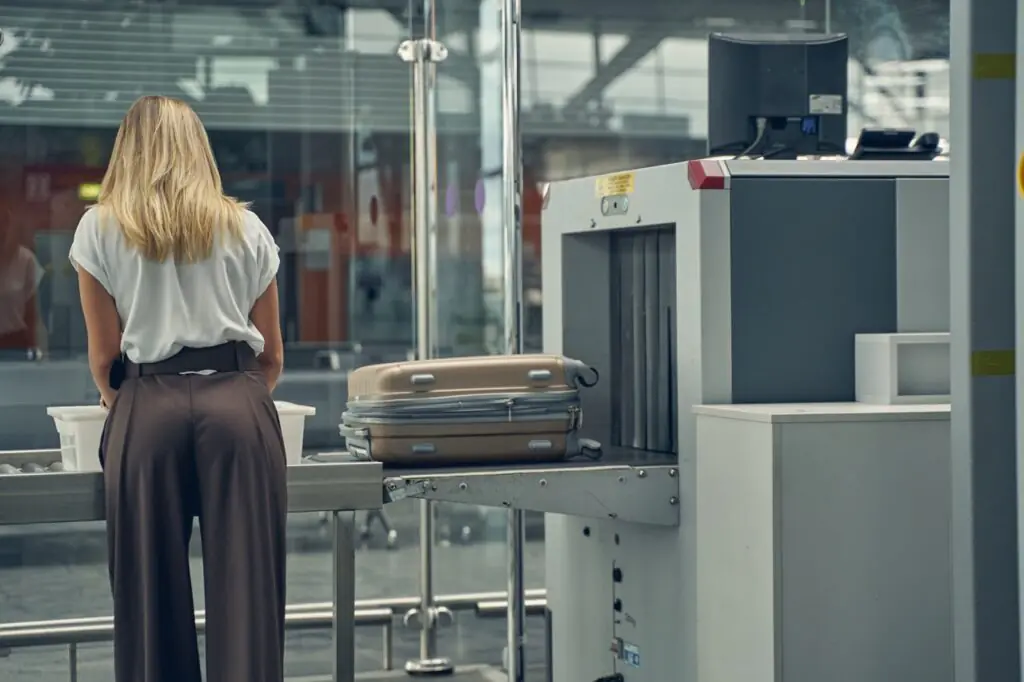 Travel Sentry | What Do You Have to Remove at Airport Security? Scanner used at airport security checkpoints